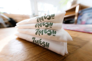 PODIUM TEE