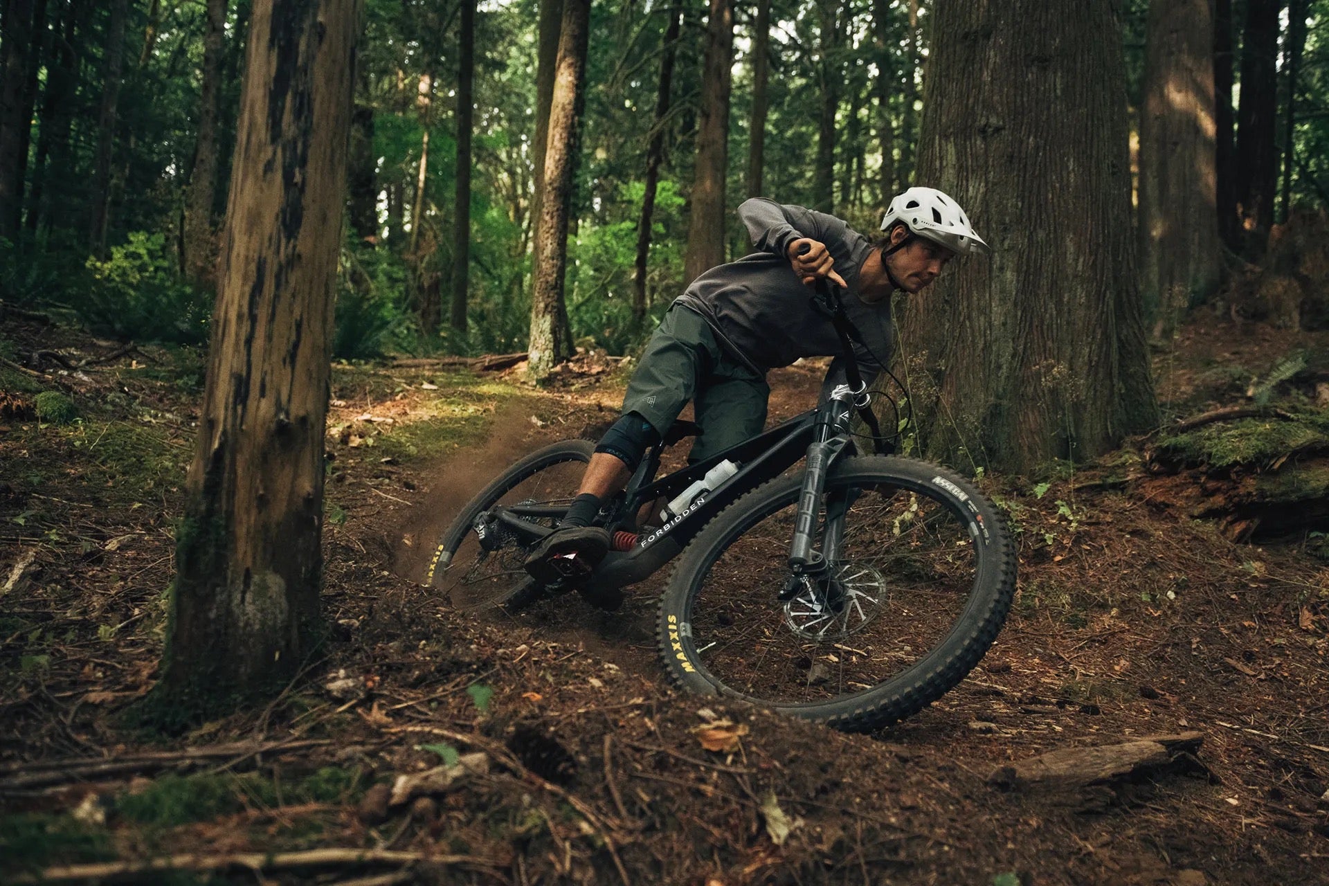 TRAIL SHORTS & PANTS – タグ 